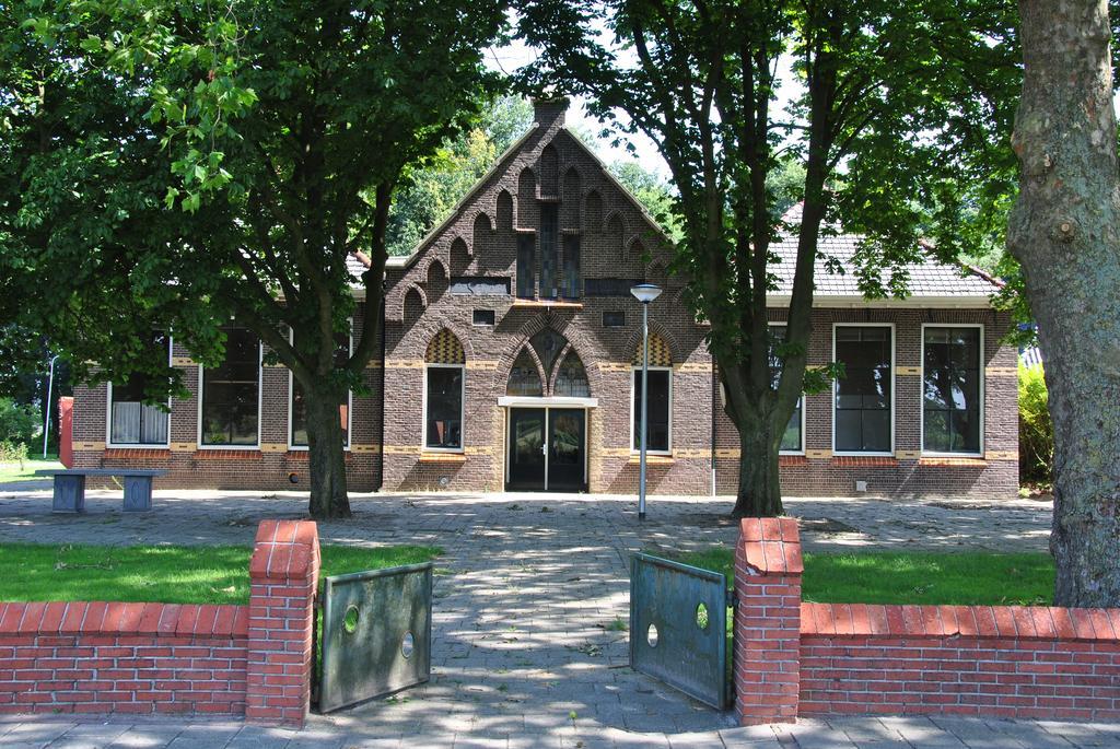 Bed & Breakfast De Oale School Lattrop Kültér fotó